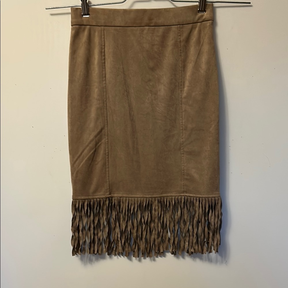 Artisan NY Fringe Tan pull-on skirt polyester/spandex mix size 0 NWOT